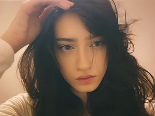 camgirl masturbating with sextoy MaddieSunflower