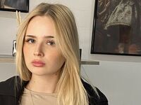 naked cam girl picture MarnieRhyner