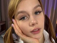 fingering camwhore MaydaGilbertson