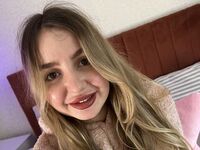 free live chatroom MilaLa