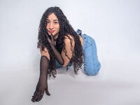 camgirl masturbating with sextoy MilahLopez