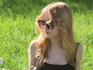 kinky cam picture MirianTippett