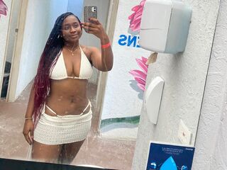 masturbating cam girl MishelDaza