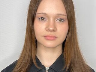 girl shaving pussy NaidaBrayton