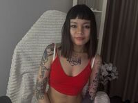 camslut topless NanaaLeisi