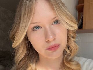 naked camgirl photo NanceyMonteverde