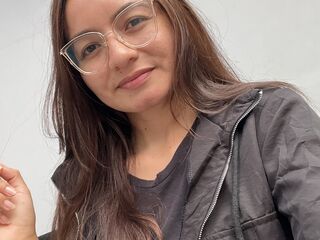 live cam show NyssaraLasso