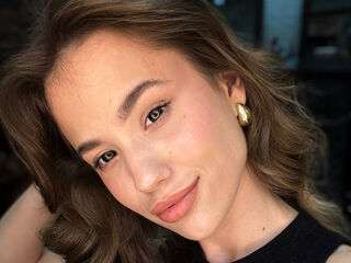 naked camgirl photo PearlyLominack