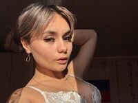camslut topless RebeccaRodrigez