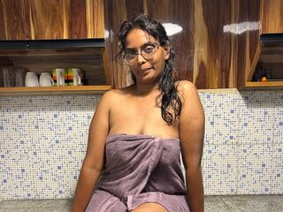 hot sex cam SanjuSanjana