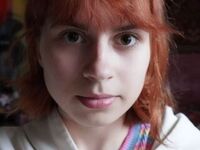 camwhore nude SerafinaGoettl