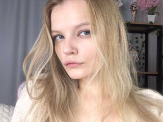 live teaser webcam ShelyMilan