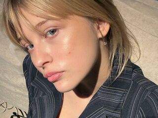 camgirl webcam sex picture SoledadMadon