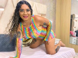 fingering girl chatroom SophiaSpenzer