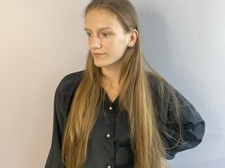 chat room live show TatumNeild