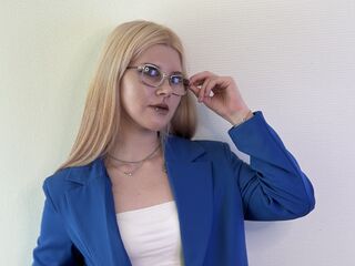 camslut naked TommieMalkani