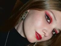 beautiful webcam girl TracieLauseng