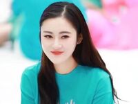 naked camgirl picture YolandaYang